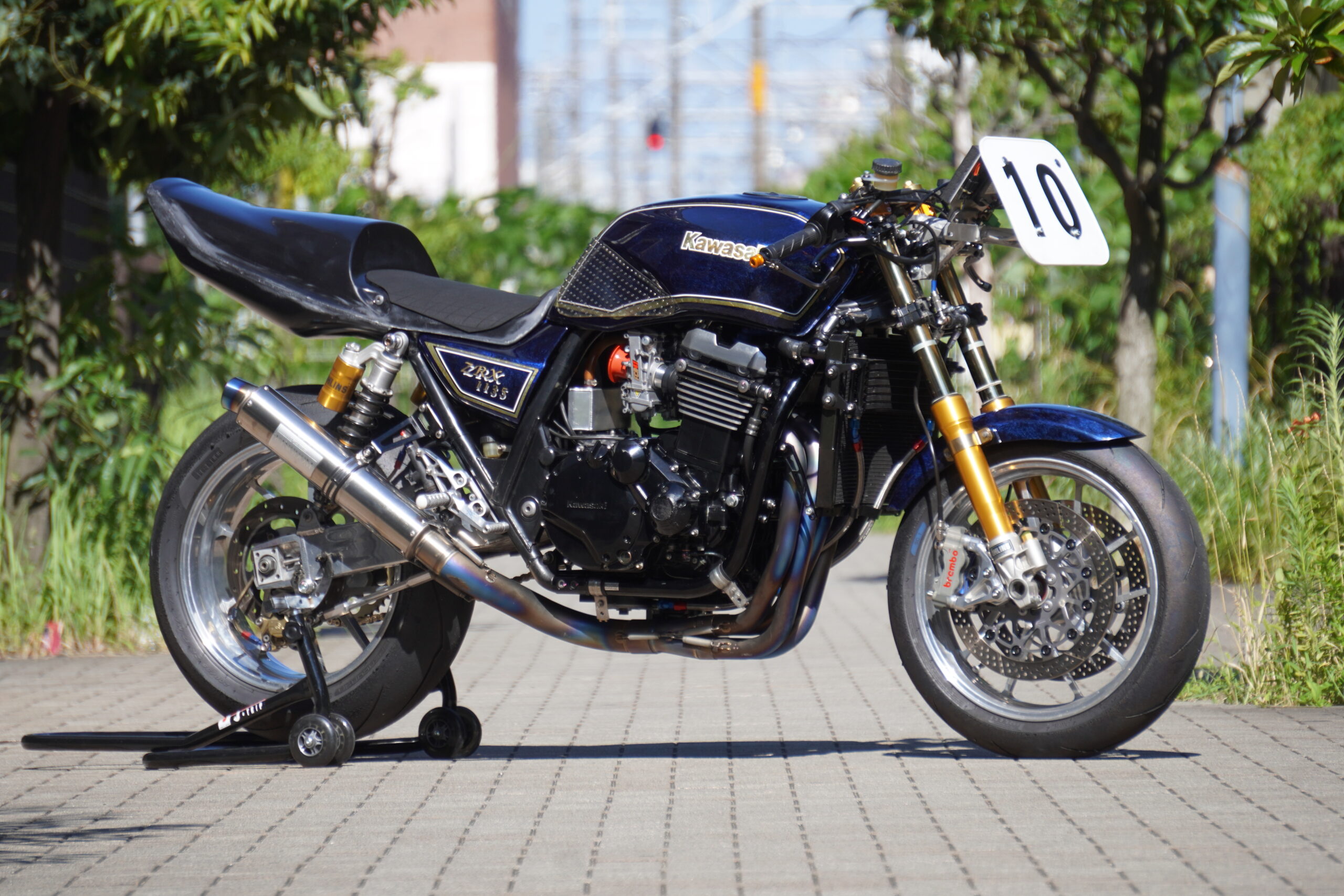 ZRX1100 レーサー　1200DAEGチューニングエンジン