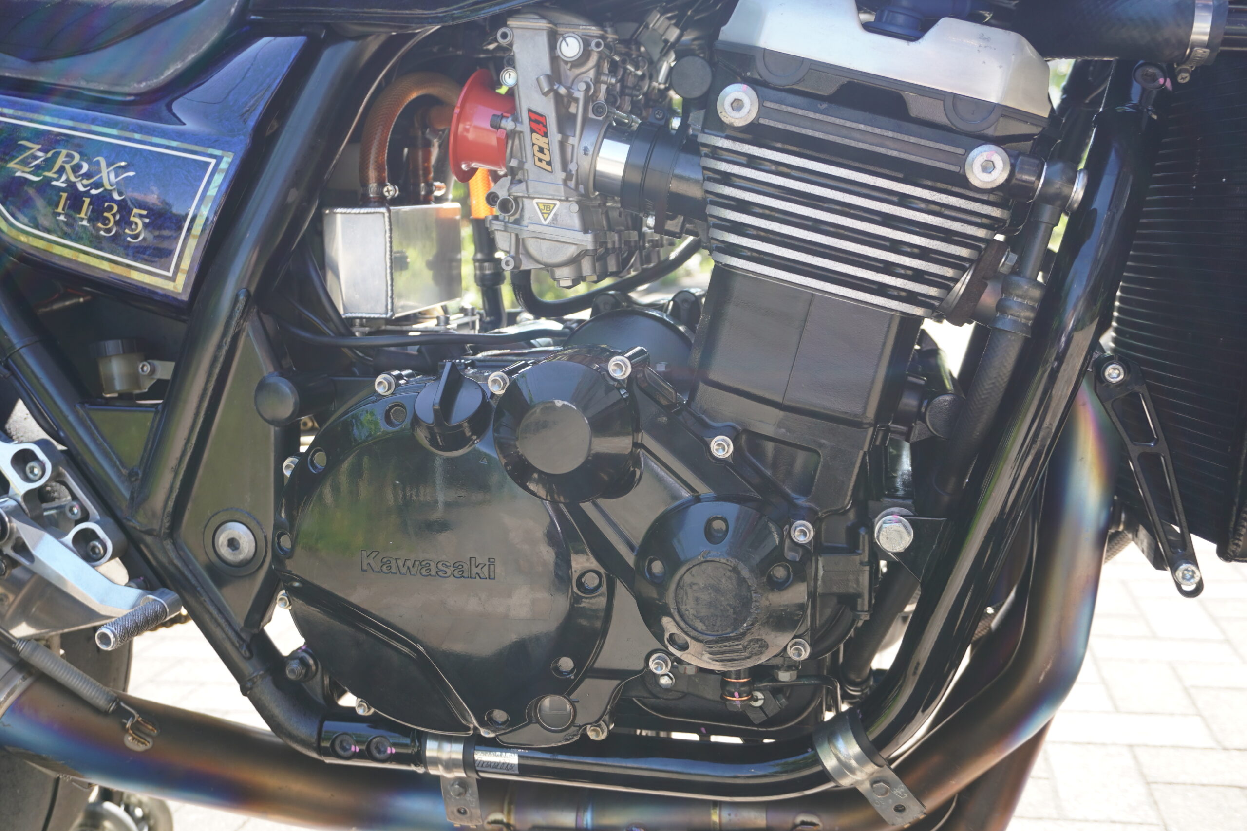ZRX1100 レーサー　1200DAEGチューニングエンジン