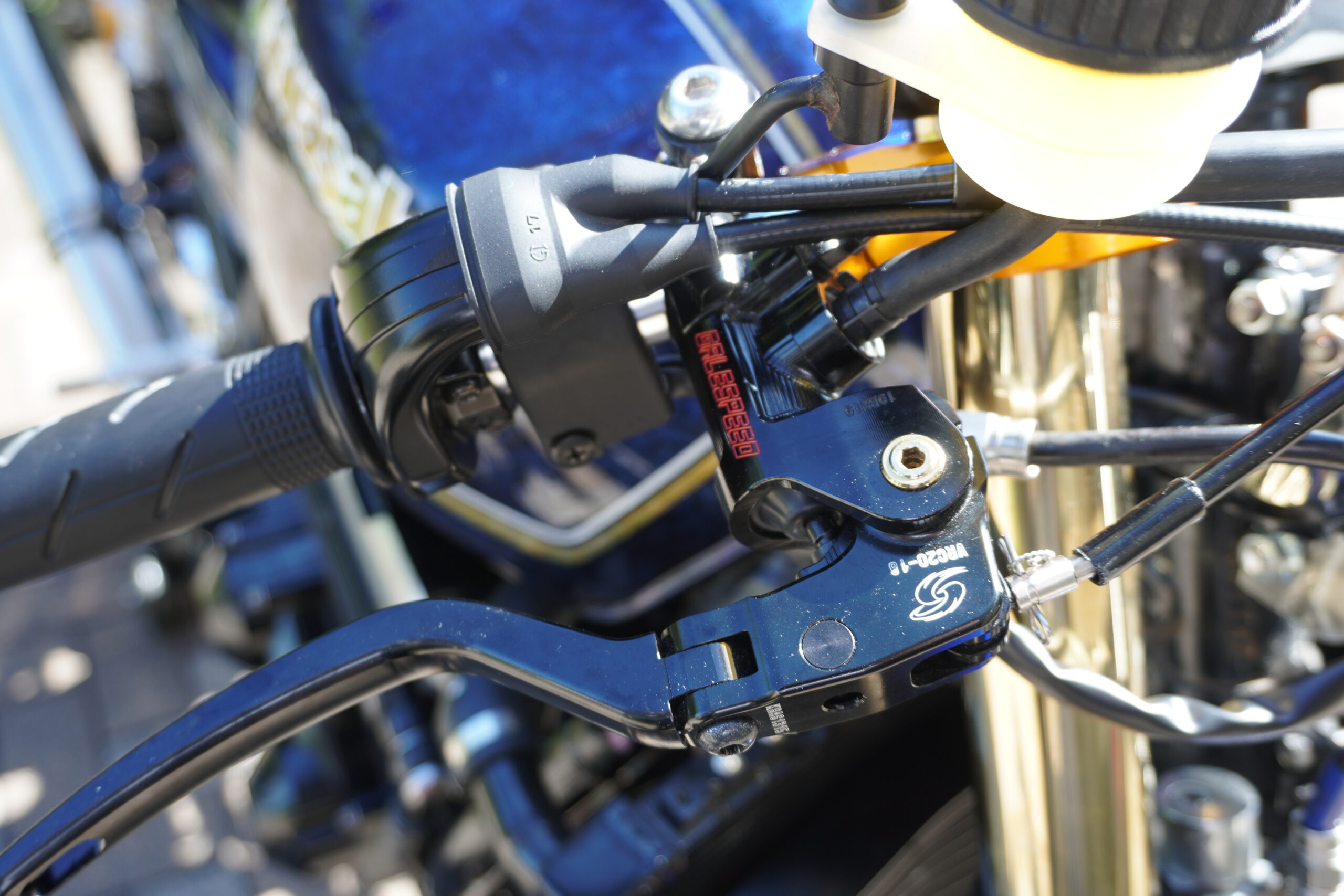 ZRX1100 レーサー　1200DAEGチューニングエンジン